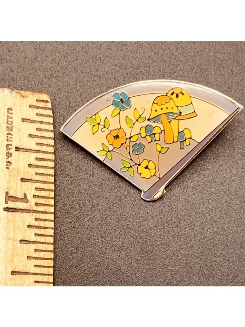 Vintage 70s Mushroom Fan Brooch Enameled
